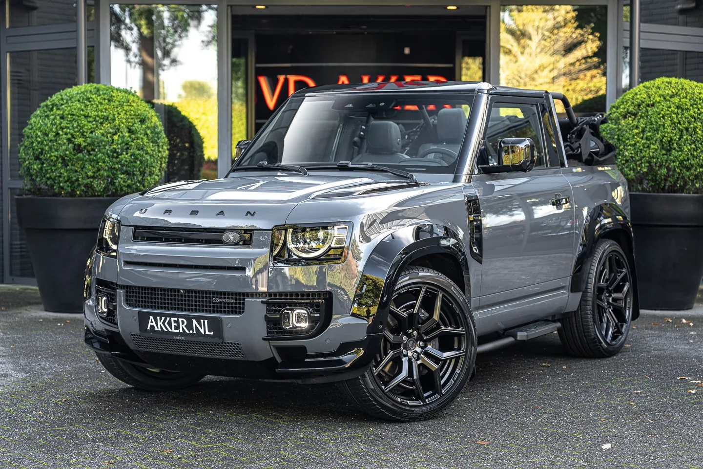 Land Rover Defender (2022) — foto 1