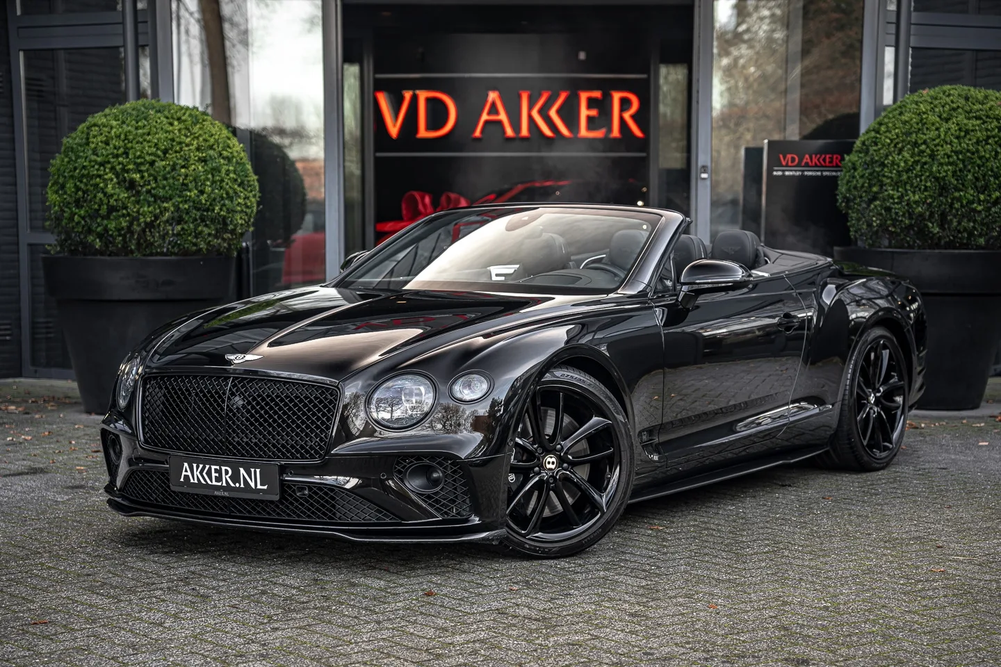 Bentley Continental GTC (2019) — foto 1
