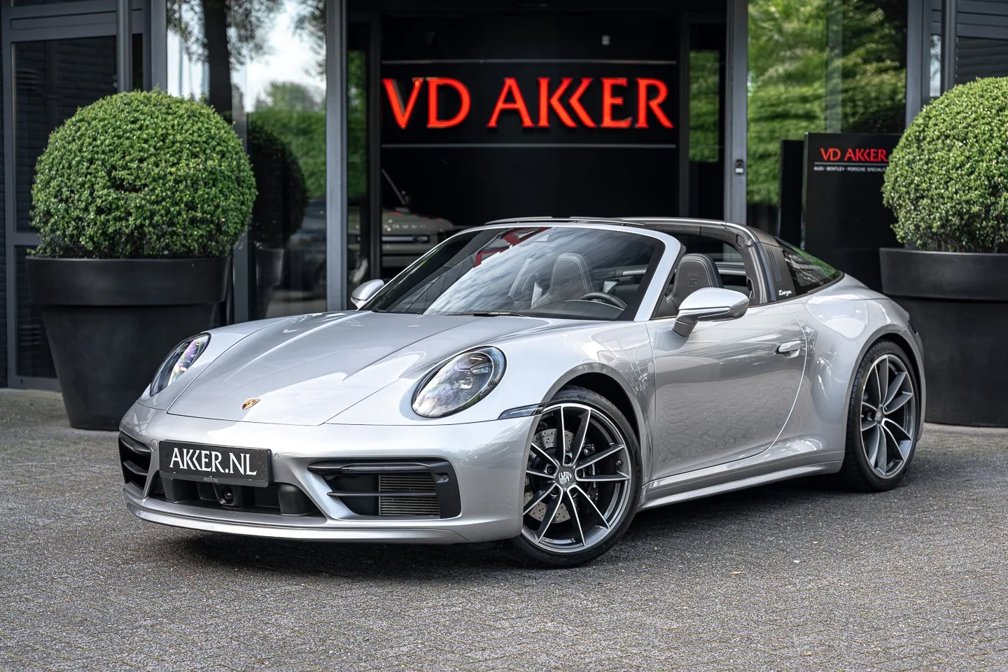 Porsche 992 Targa 4S (2023) — foto 1