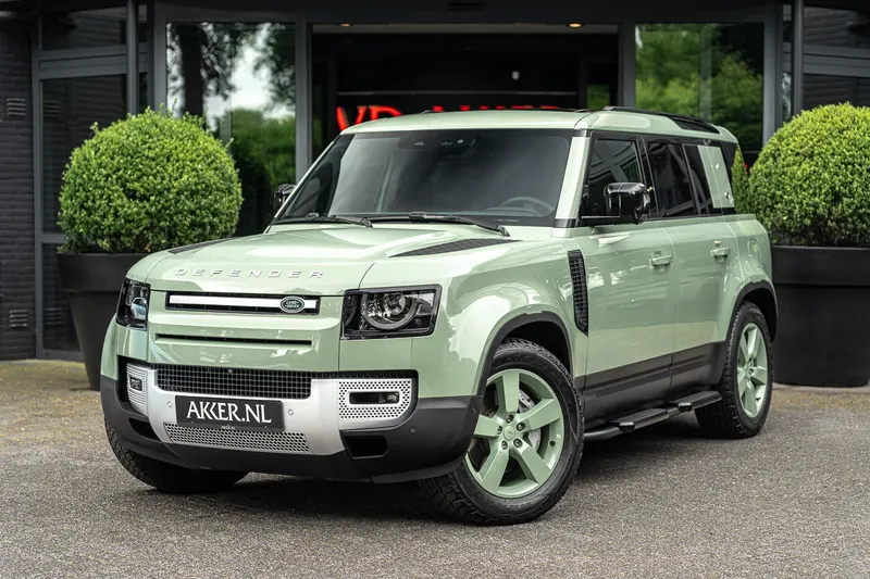 Land Rover Defender (2025)