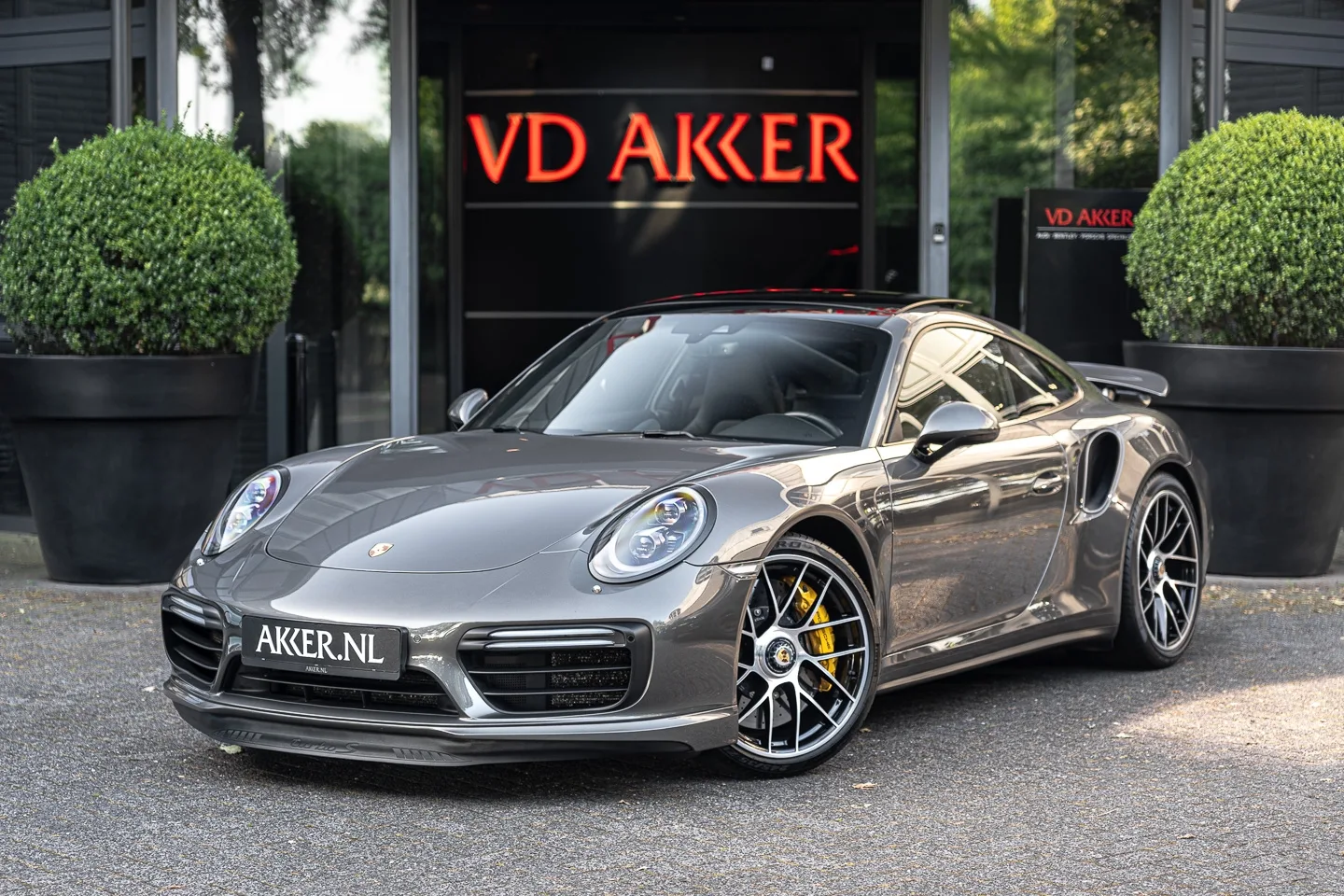 Porsche 991 Turbo S (2016) — foto 1