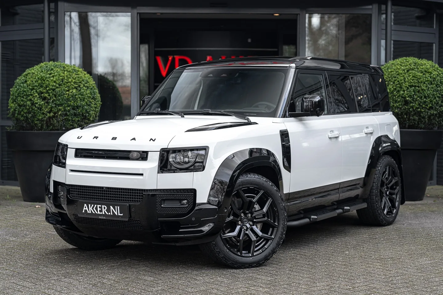 Land Rover Defender (2025) — foto 1