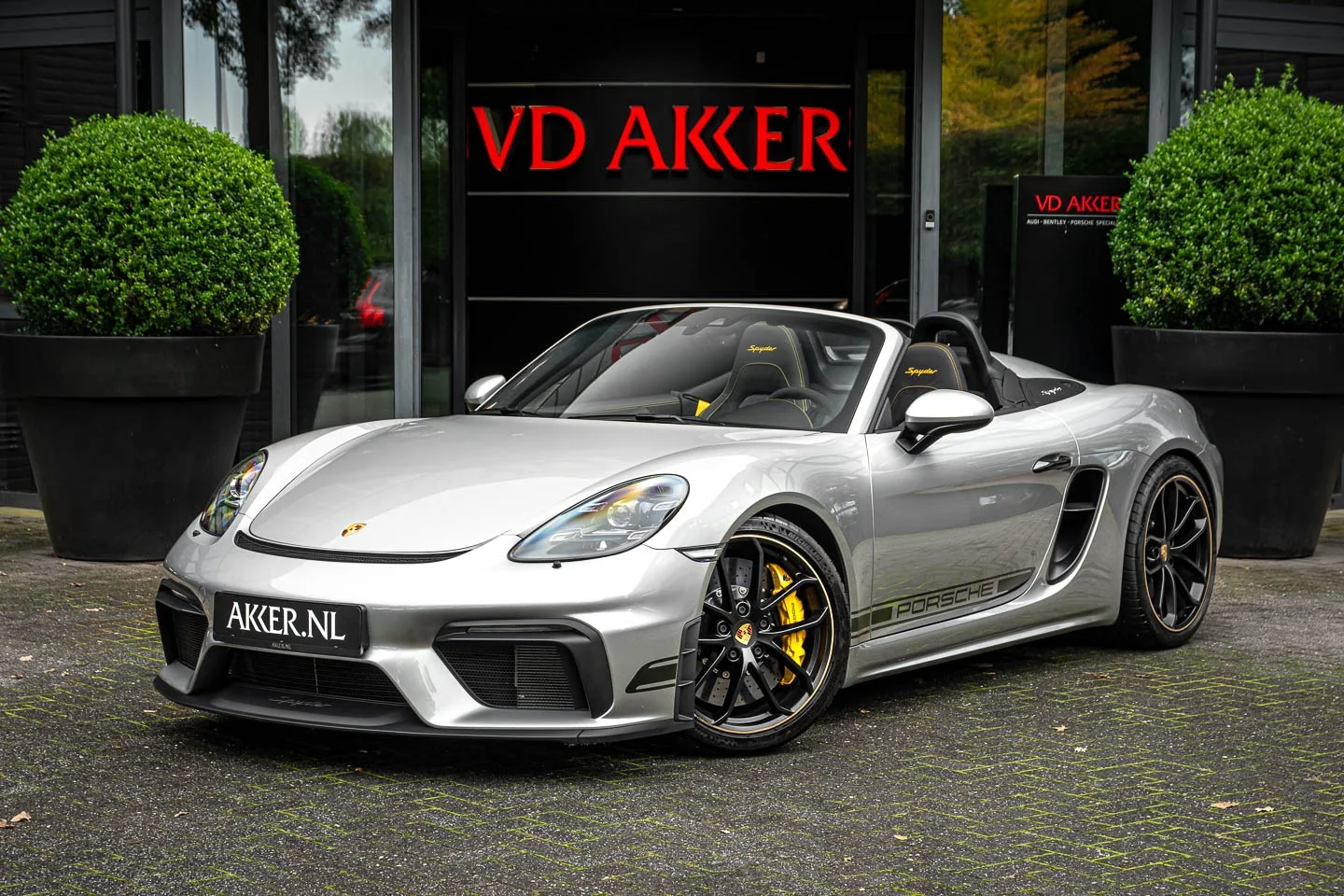 Porsche 718 Spyder (2020) — foto 1