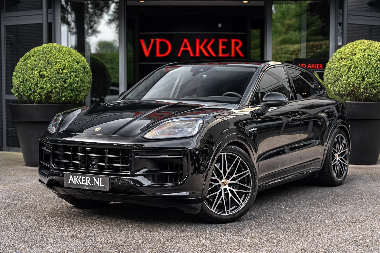Porsche Cayenne E-Hybrid (2025) — foto 1