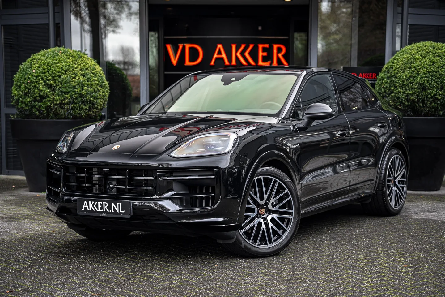 Porsche Cayenne E-Hybrid (2024) — foto 1