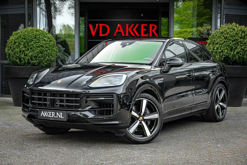 Porsche Cayenne E-Hybrid (2024)