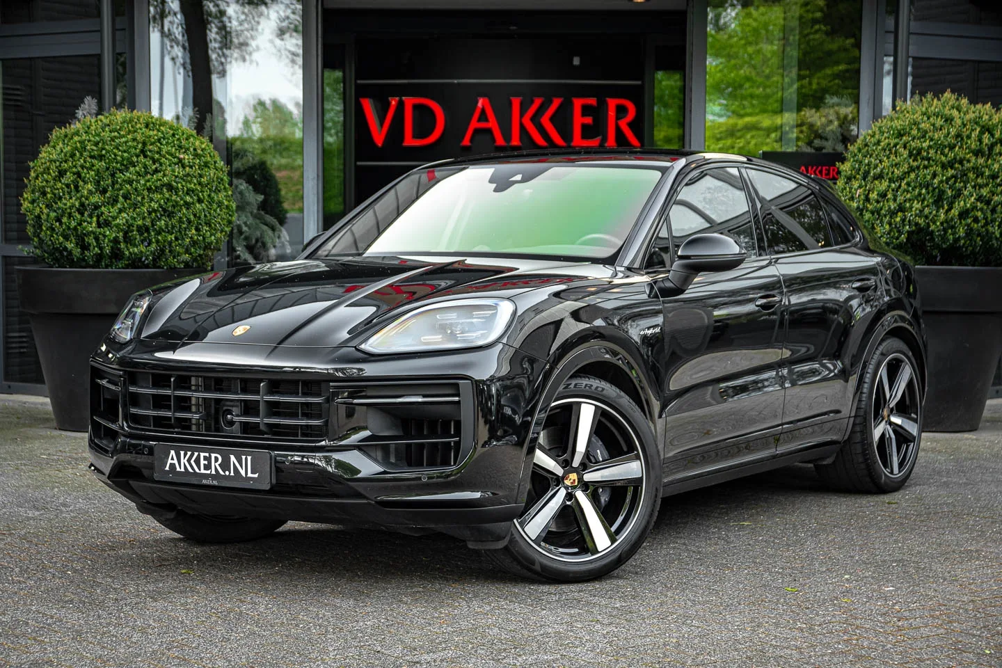 Porsche Cayenne E-Hybrid (2024) — foto 1