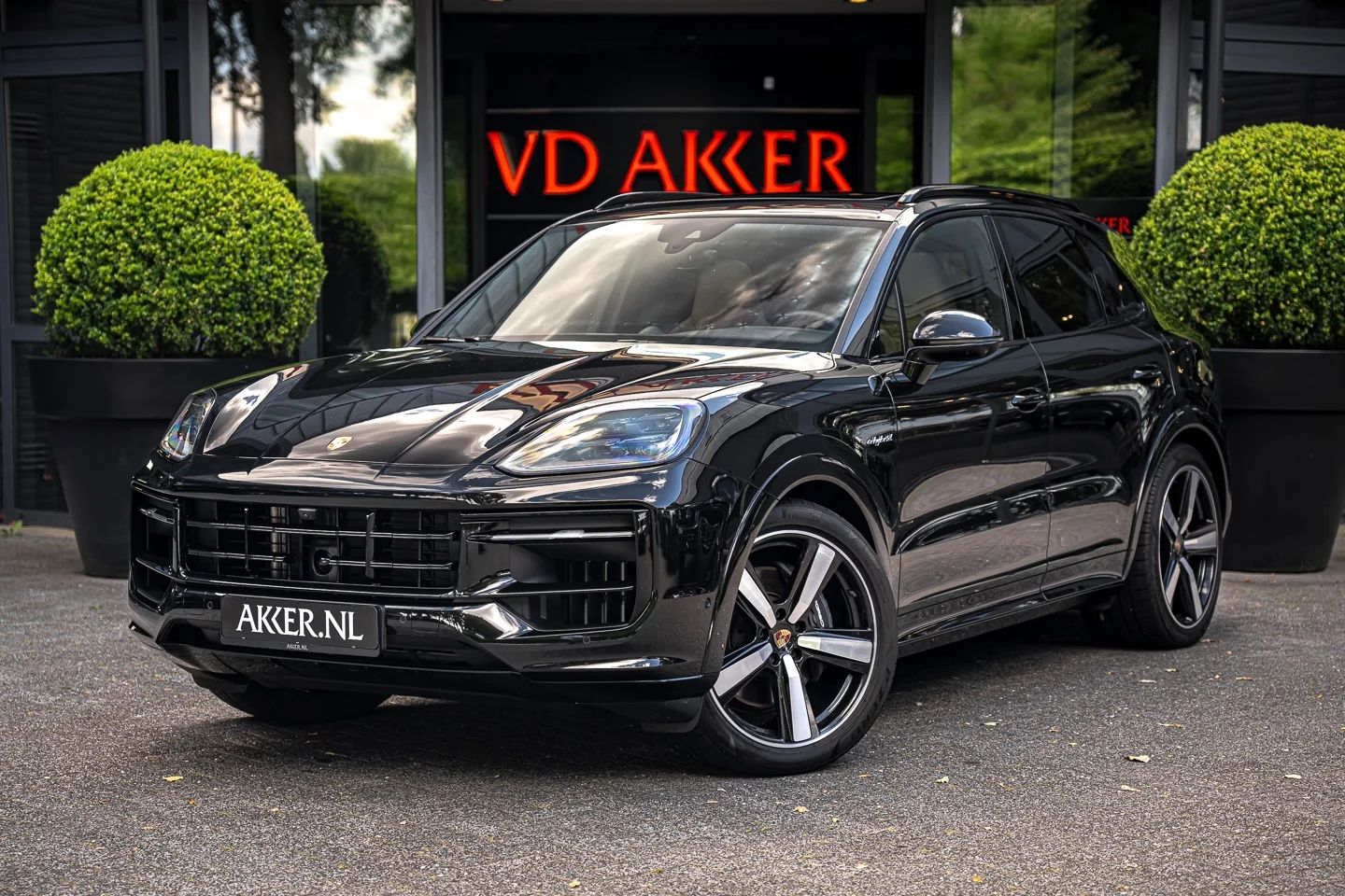 Porsche Cayenne E-Hybrid (2025) — foto 1