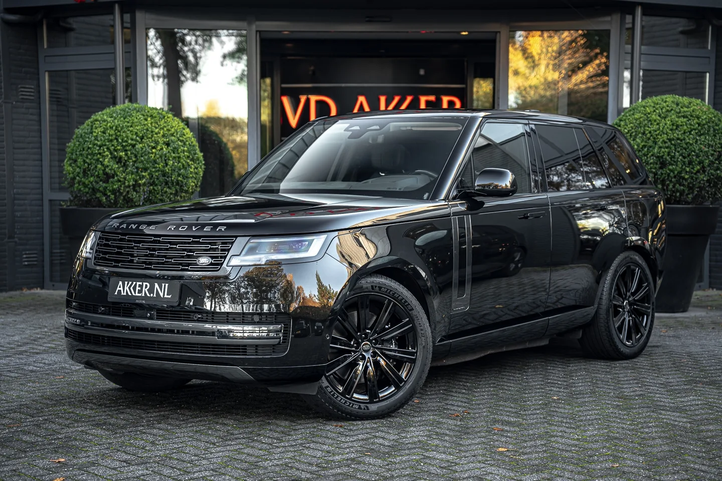 Range Rover P550e Autobiography (2026) — foto 1