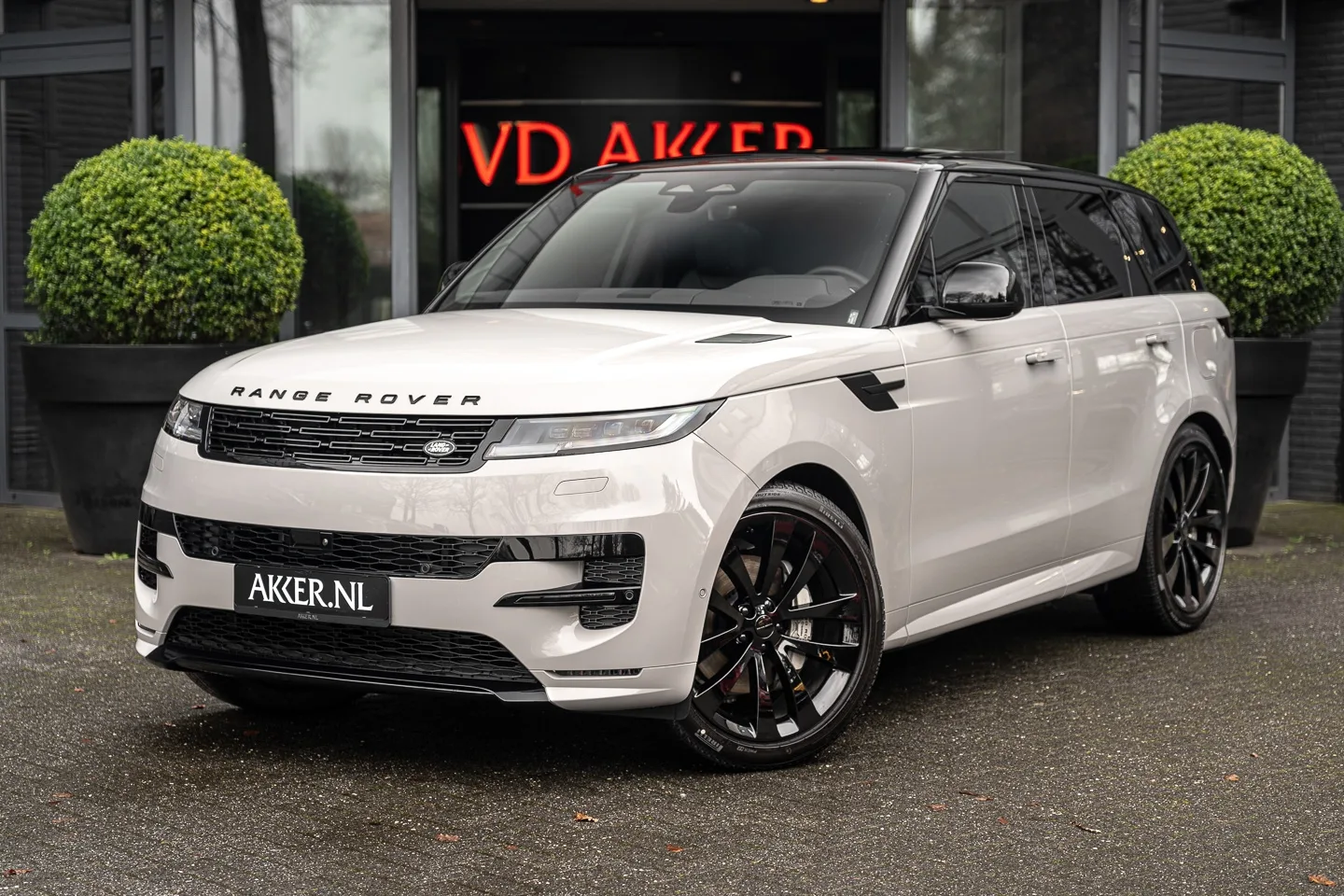 Range Rover Sport P460e Dynamic SE (2026) — foto 1