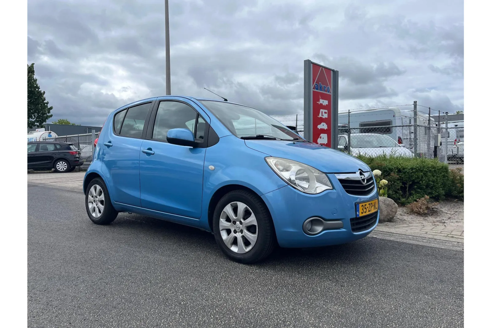 Opel Agila (2008) — foto 1