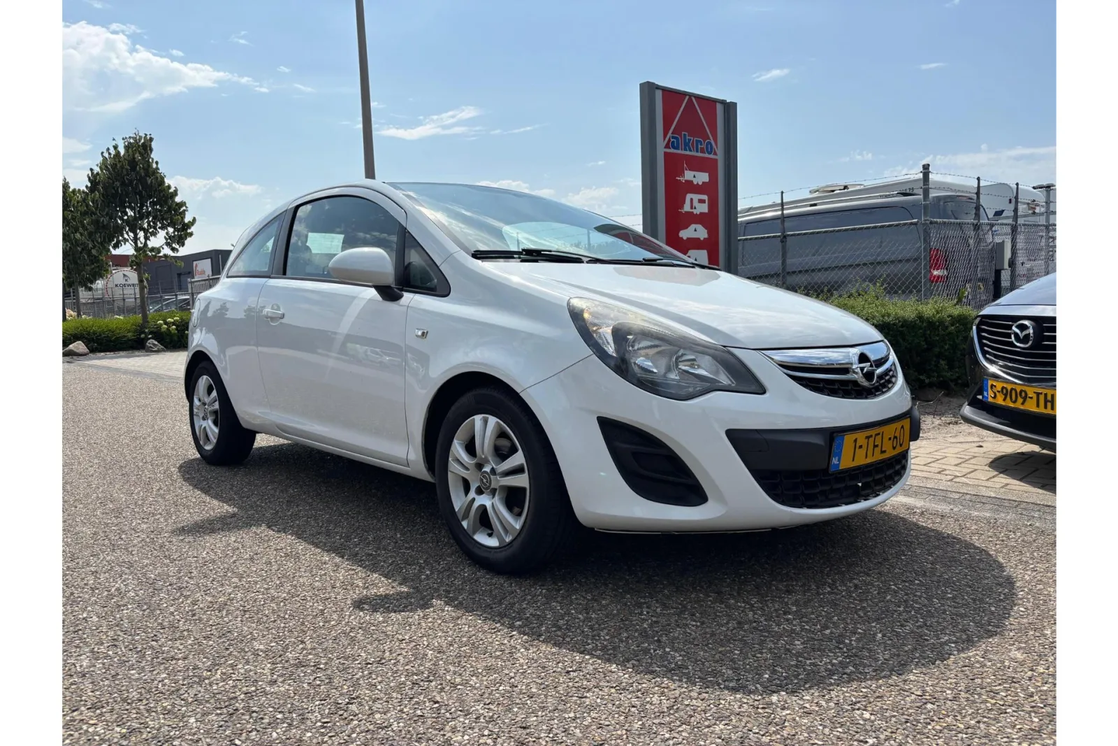 Opel Corsa (2014) — foto 1