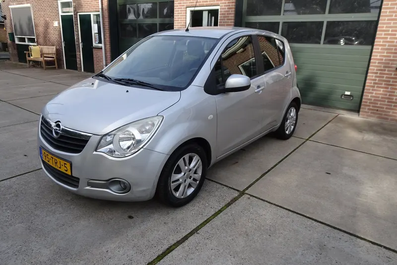 Opel Agila (2012)