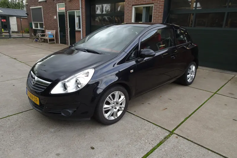 Opel Corsa (2008)