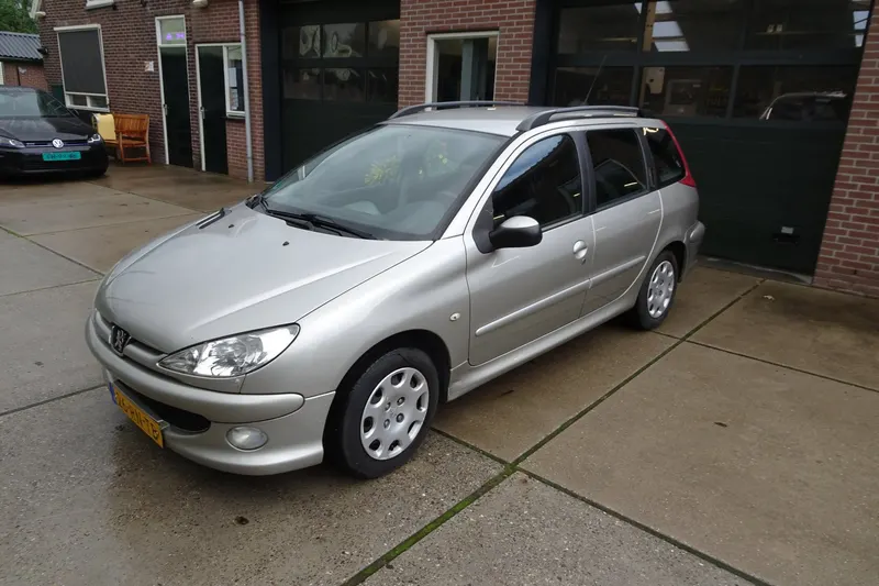 Peugeot 206 (2005)
