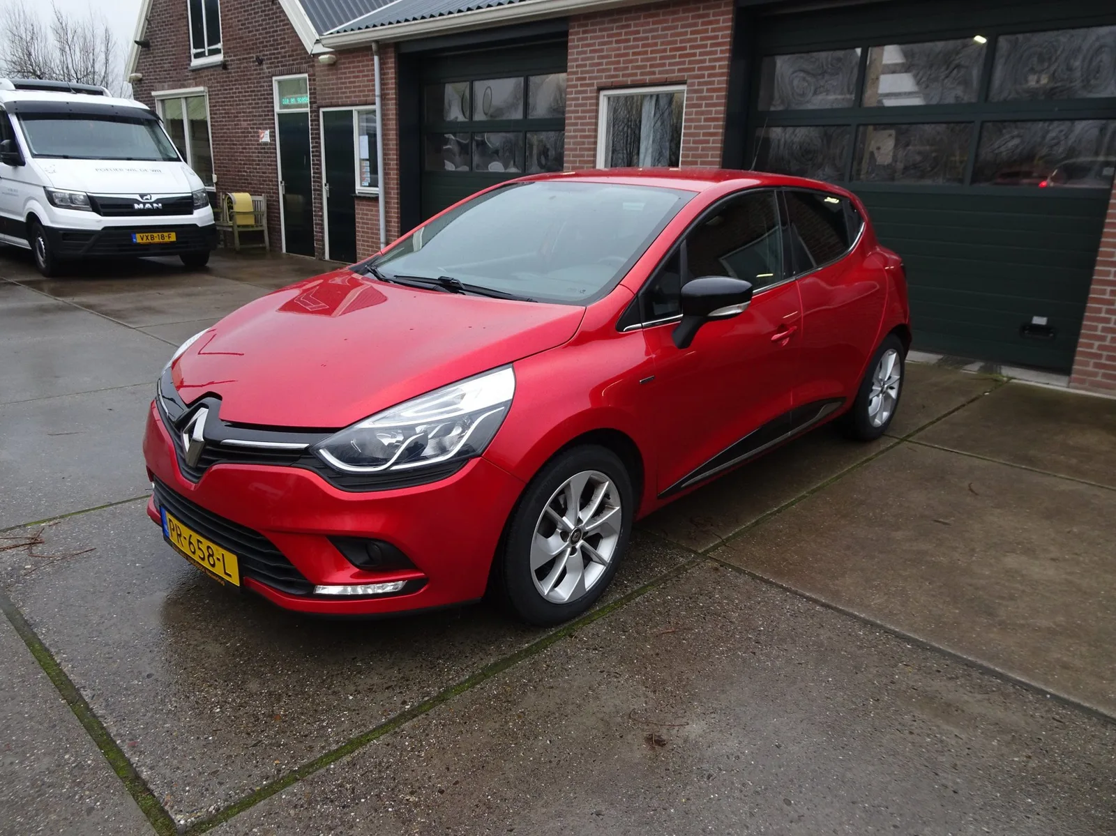 Renault Clio (2017) — foto 1
