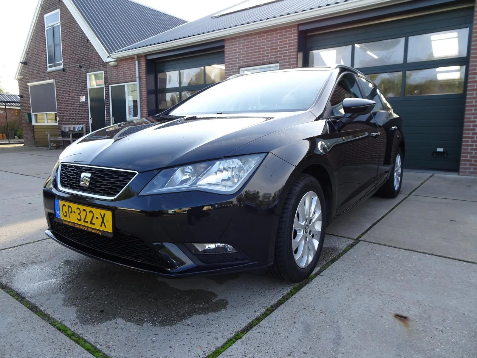 SEAT Leon (2014) — foto 1
