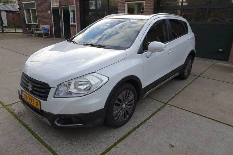 Suzuki SX4 S-Cross (2016)