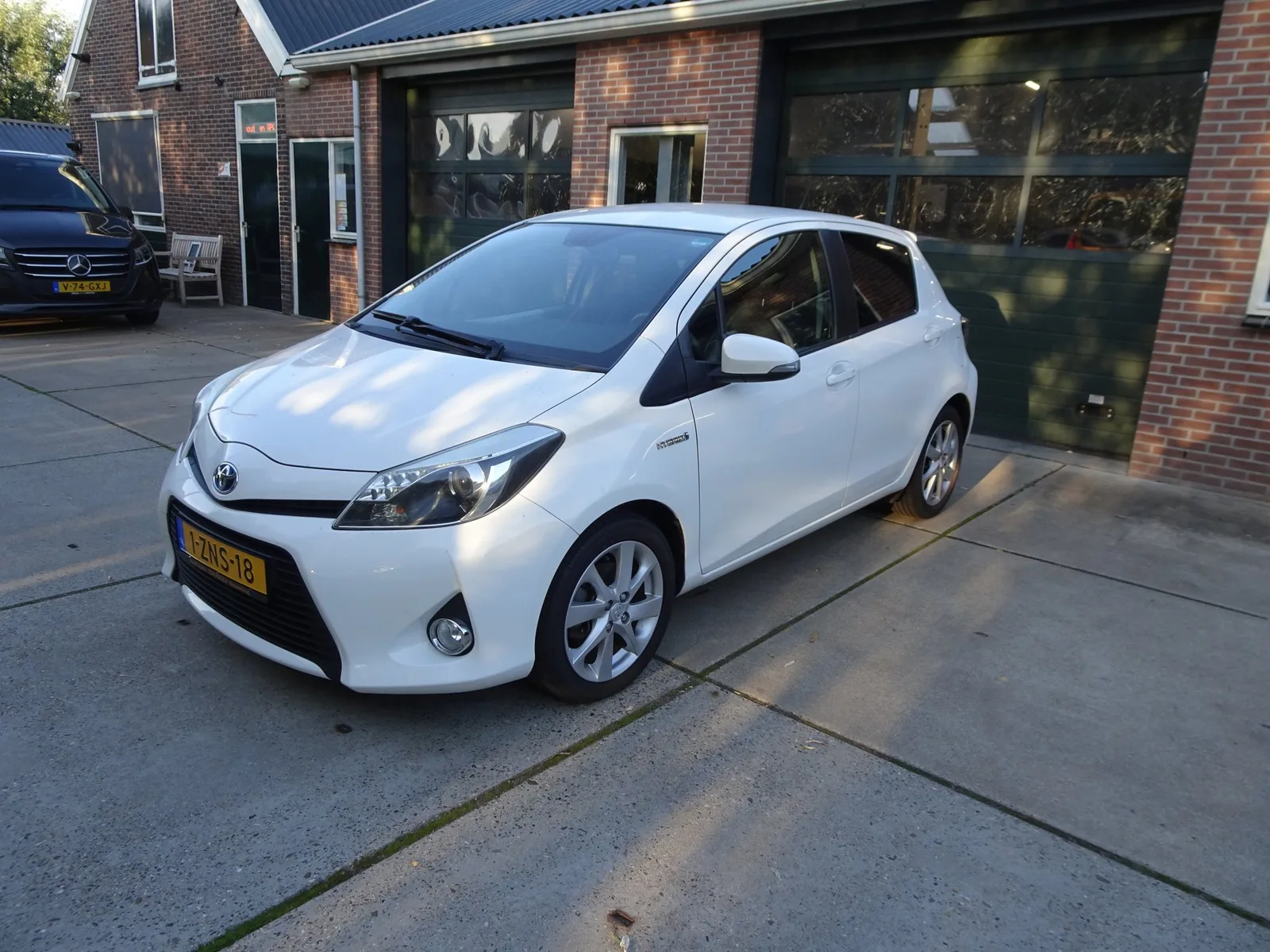 Toyota Yaris (2013) — foto 1