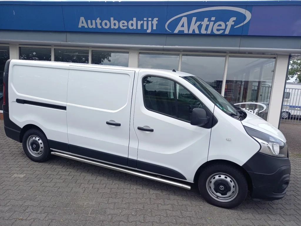 Nissan NV300 (2021) — foto 1