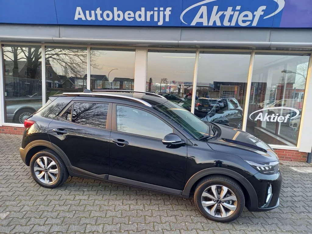 Kia Stonic (2024) — foto 1