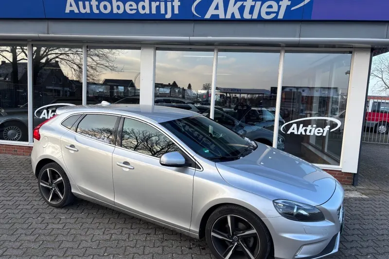 Volvo V40 (2016)