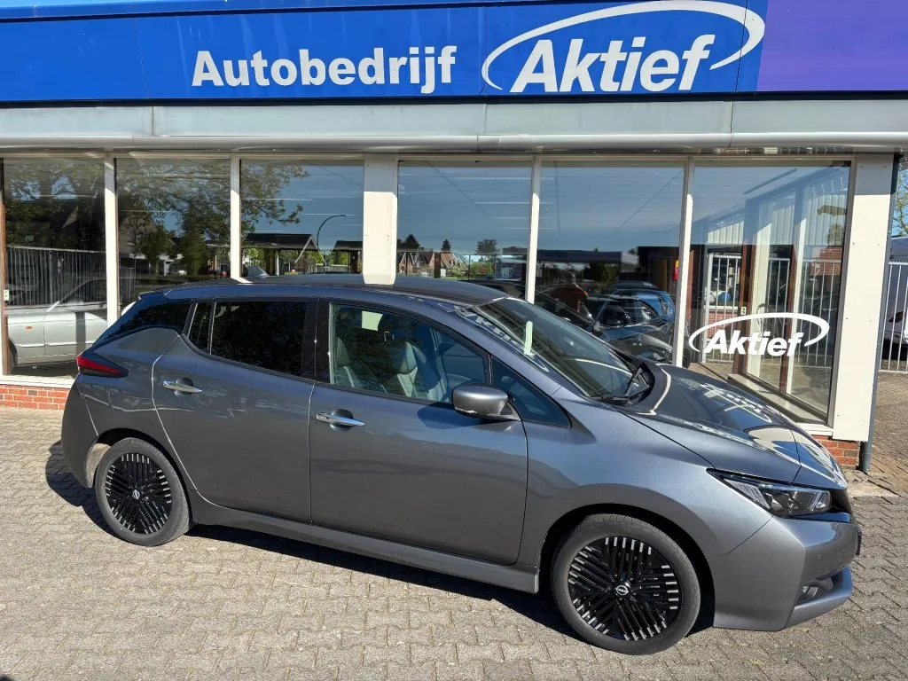 Nissan Leaf (2023) — foto 1
