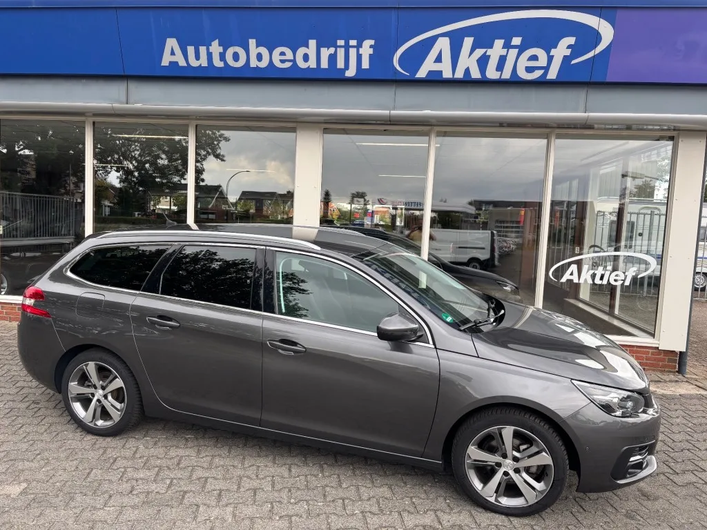 Peugeot 308 (2019) — foto 1
