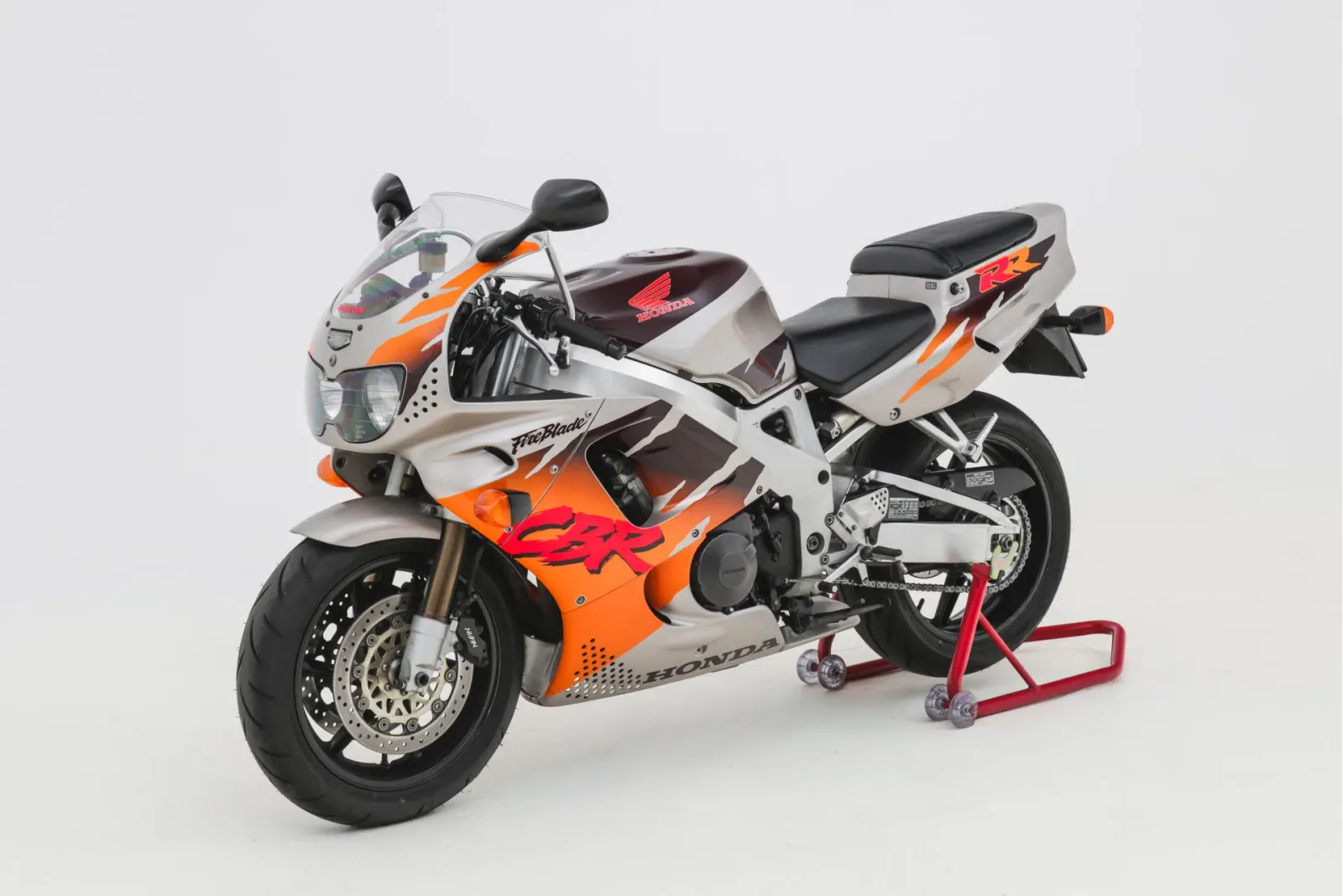 Honda CBR 900 RR Fireblade (1995) — foto 1