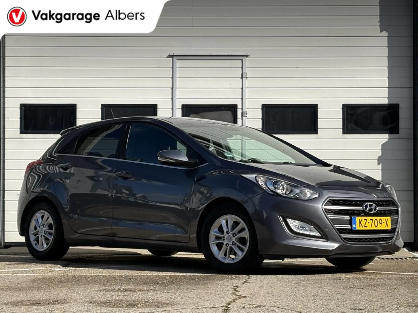 Hyundai i30 (2017) — foto 1
