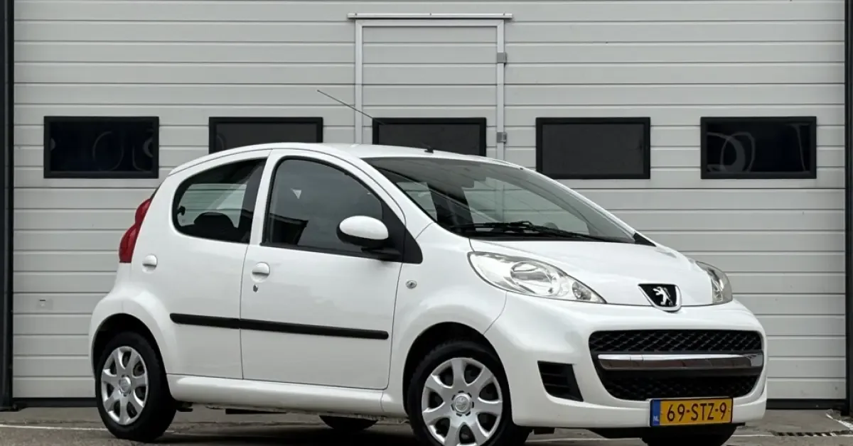 Peugeot 107 (2011) — foto 1