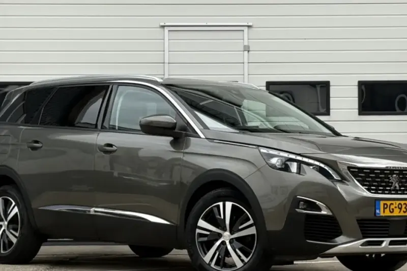 Peugeot 5008 (2017)