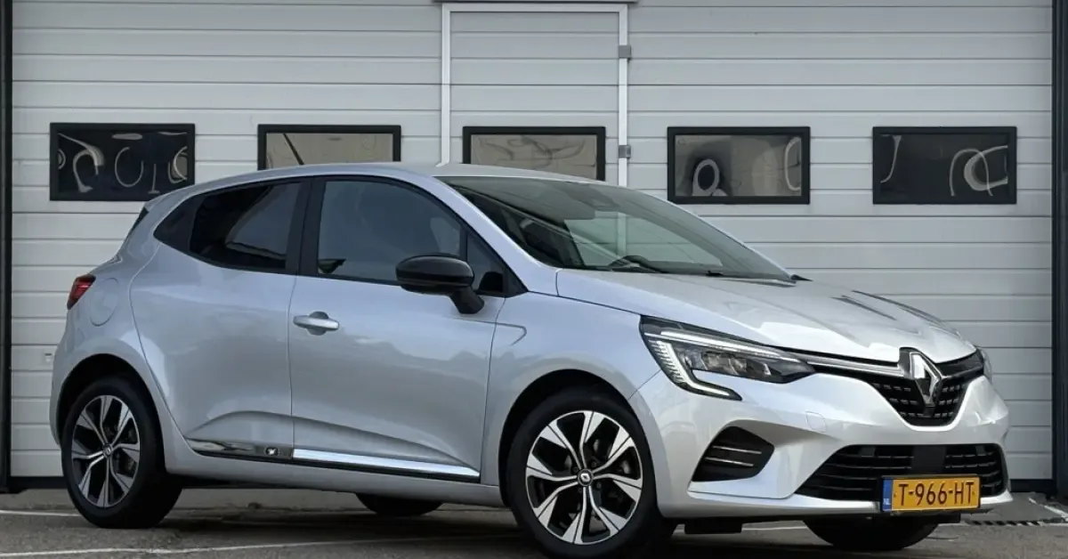 Renault Clio (2023) — foto 1