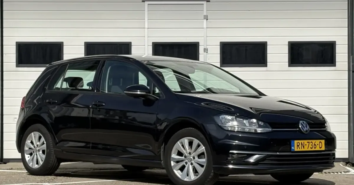Volkswagen Golf (2018) — foto 1