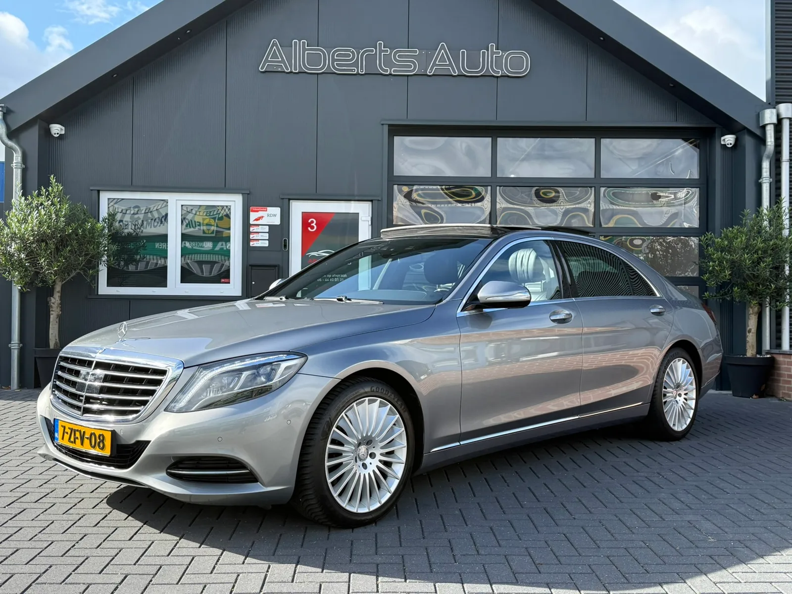Mercedes-Benz S-Klasse (2015) — foto 1