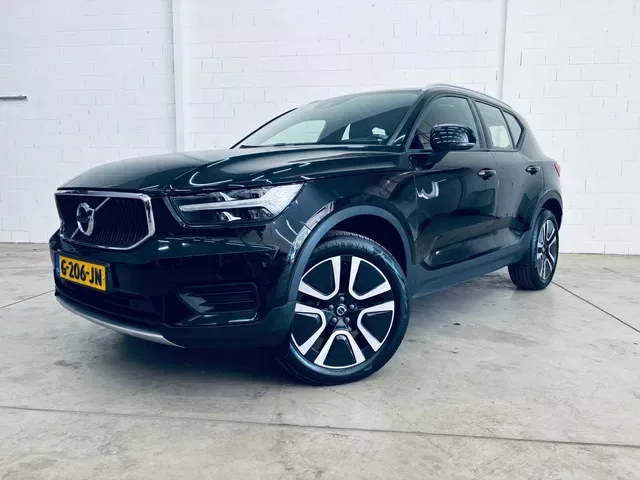 Volvo XC40 (2019) — foto 1