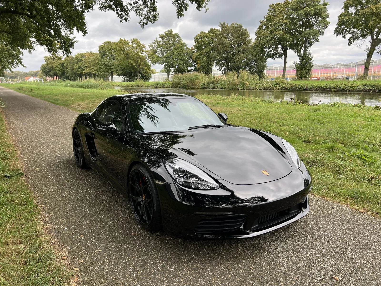 Porsche Cayman (2017) — foto 1