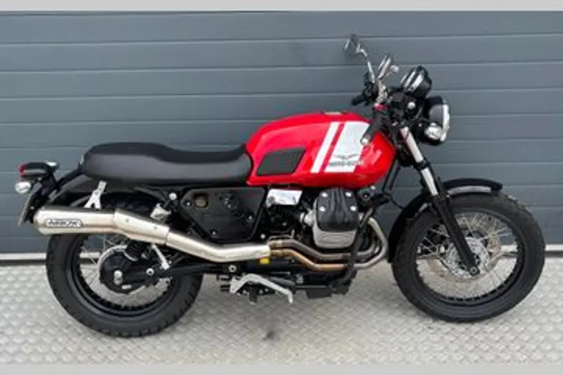 Moto Guzzi V7 (2016)