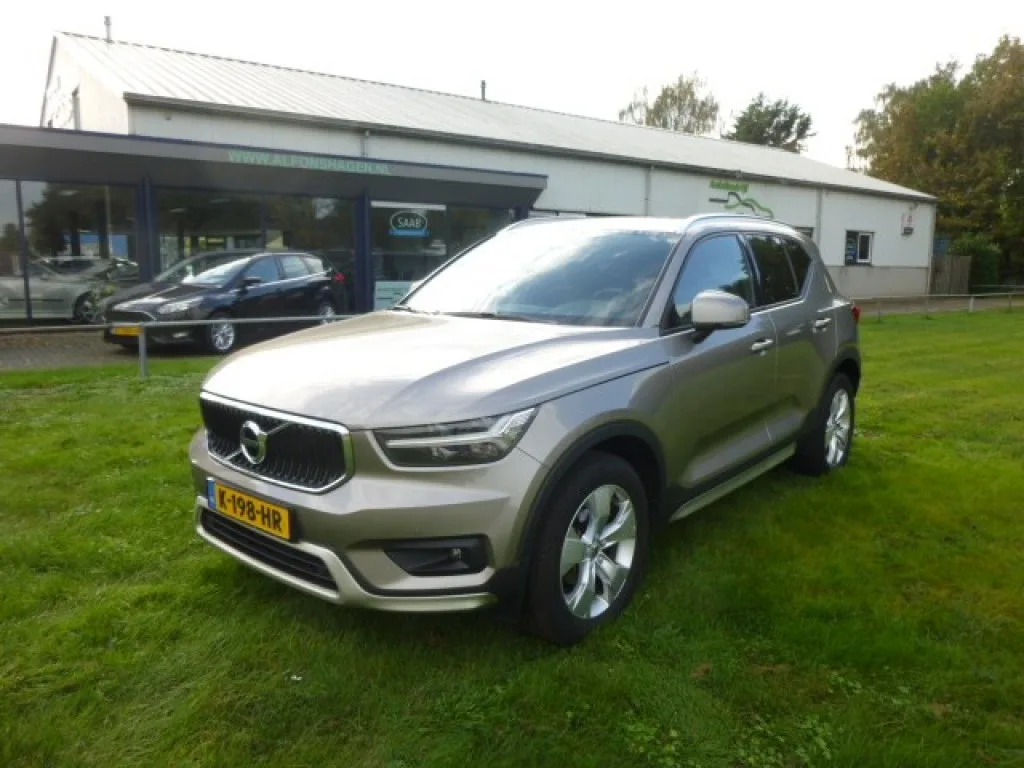 Volvo XC40 (2021) — foto 1