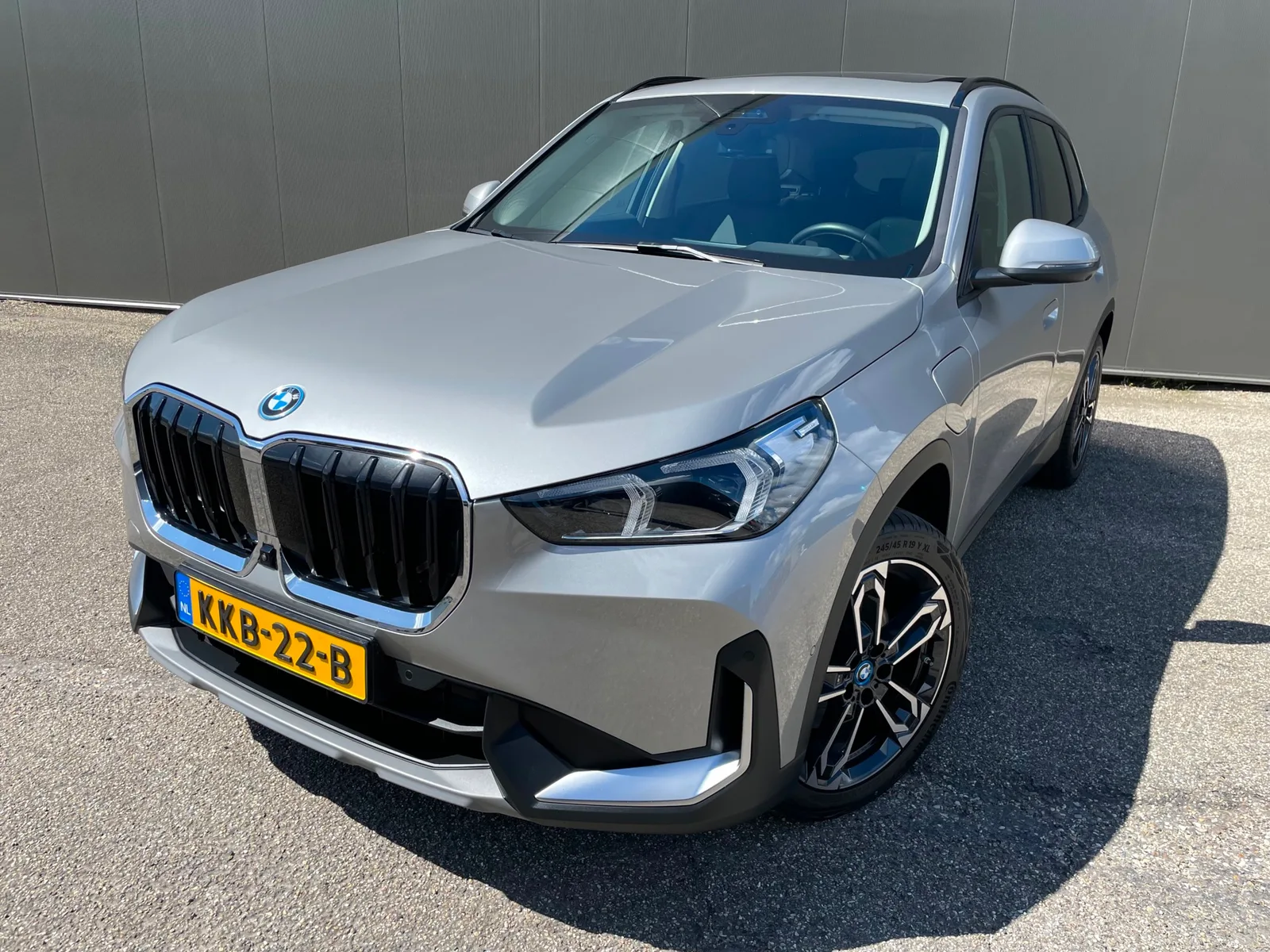 BMW X1 (2024) — foto 1