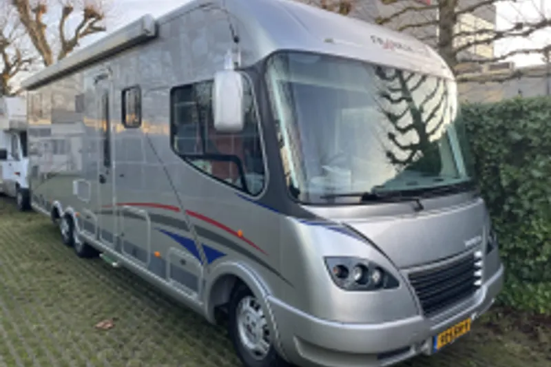 Frankia Luxury (2010)