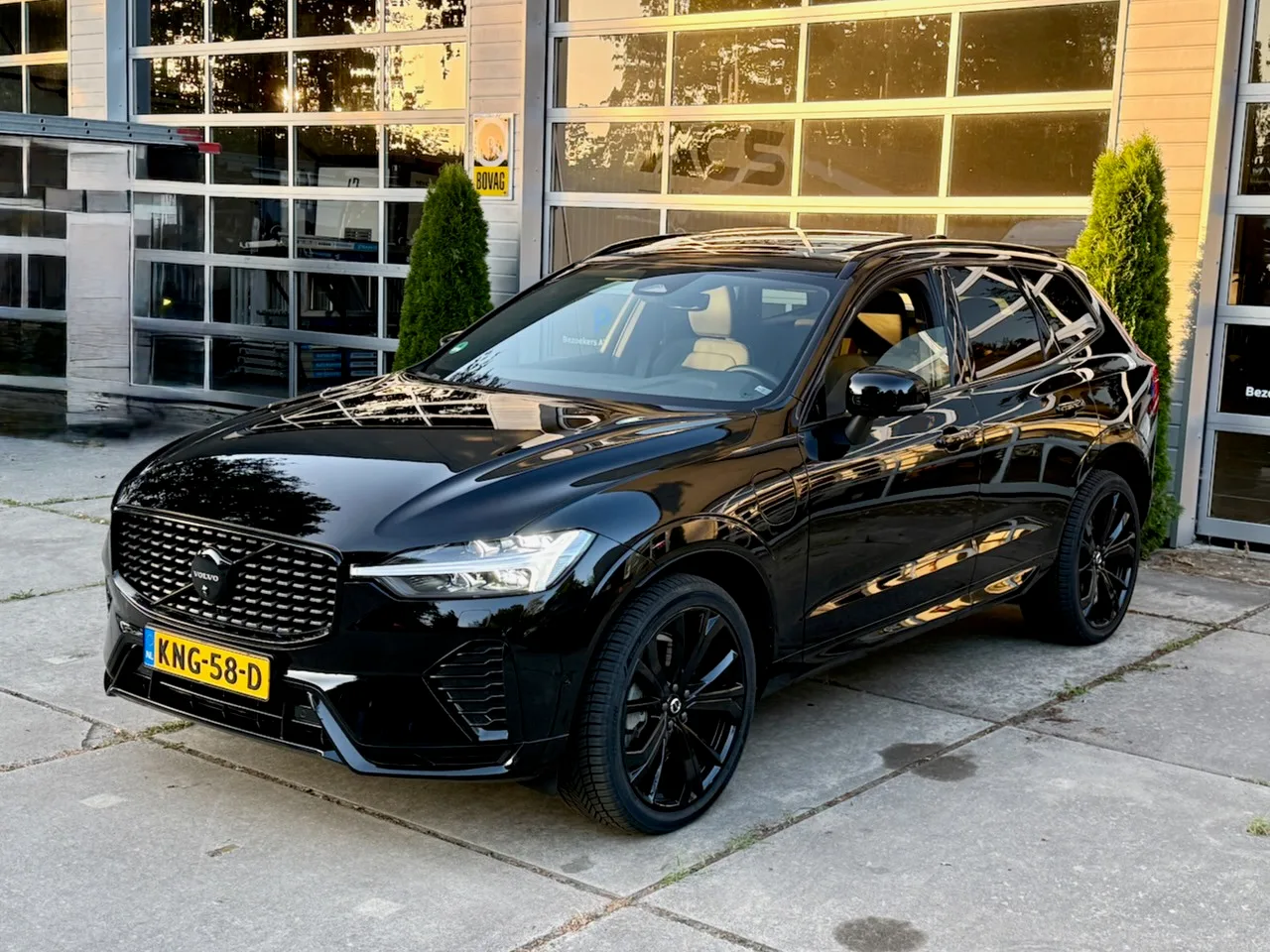 Volvo XC60 (2025) — foto 1