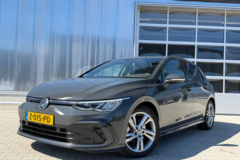 Volkswagen Golf (2021)