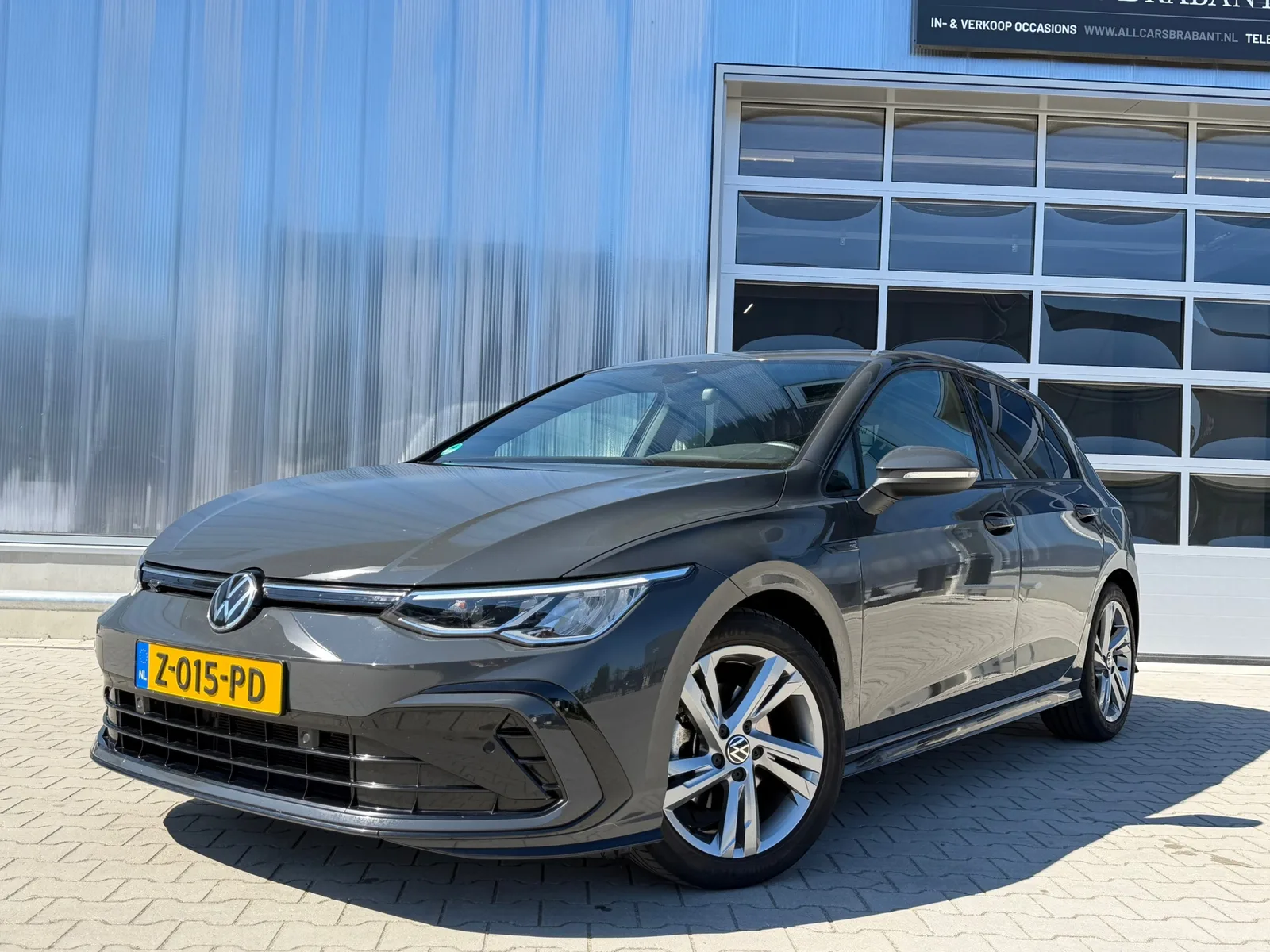 Volkswagen Golf (2021) — foto 1