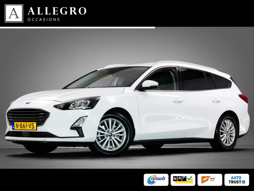 Ford Focus (2022) — foto 1