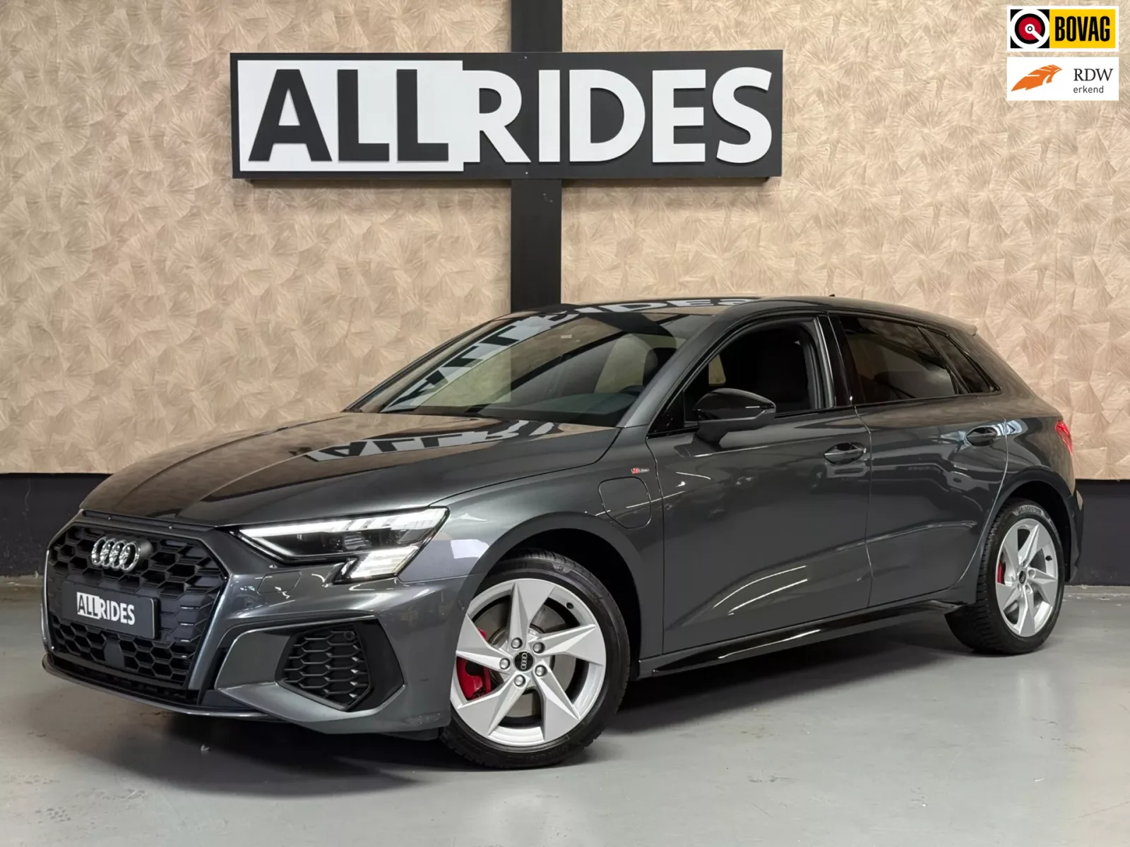 Audi A3 (2023) — foto 1