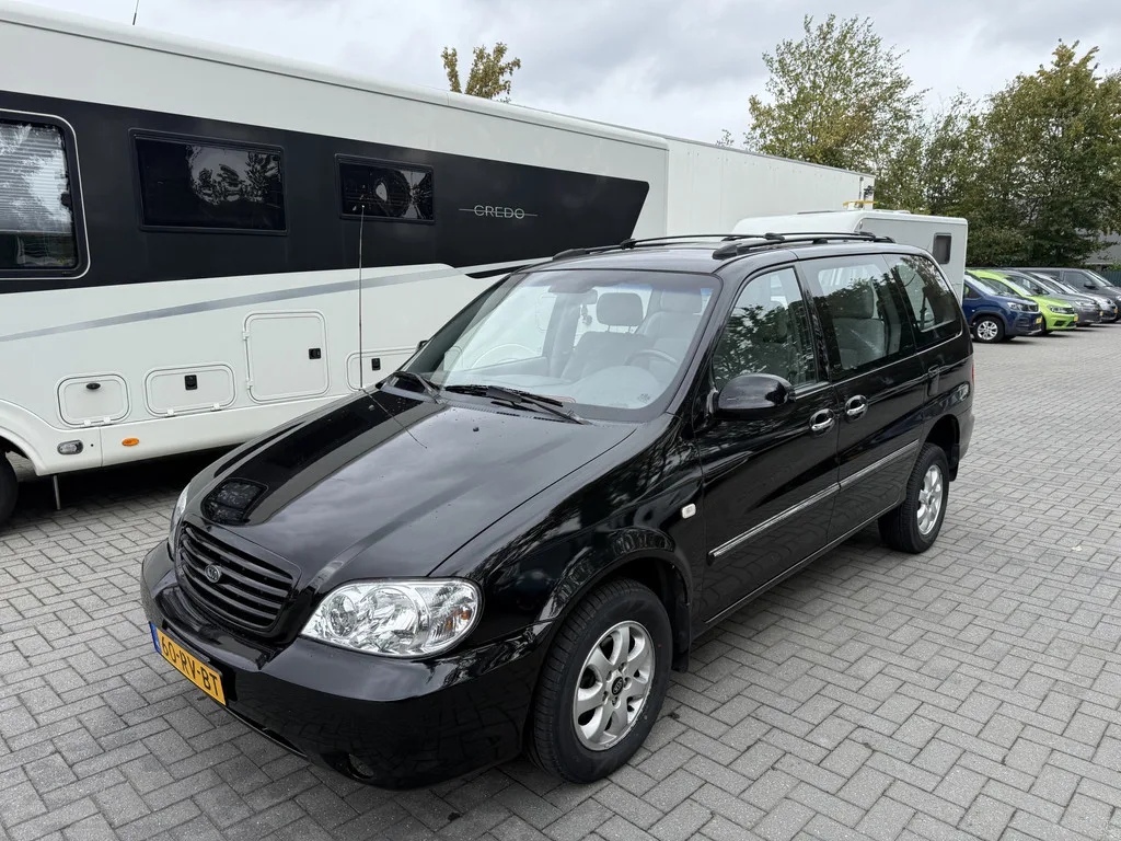 Kia Carnival (2005) — foto 1