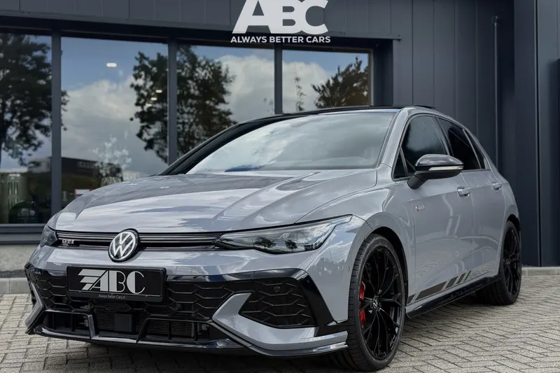 Volkswagen Golf (2025)