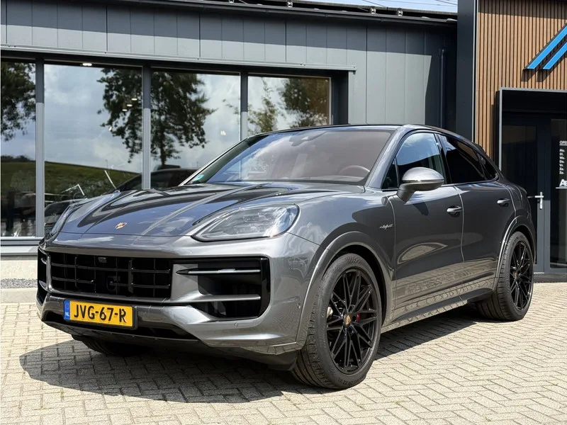 Porsche Cayenne (2024) — foto 1