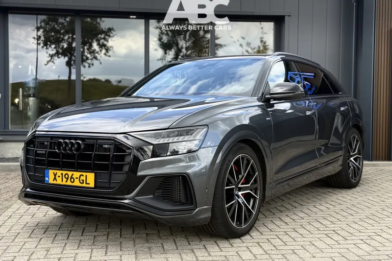 Audi Q8 (2021)